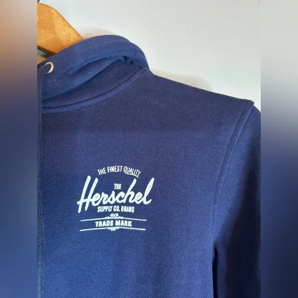 ✌️4 for $20✌️ Herschel hoodie - Picture 2 of 9